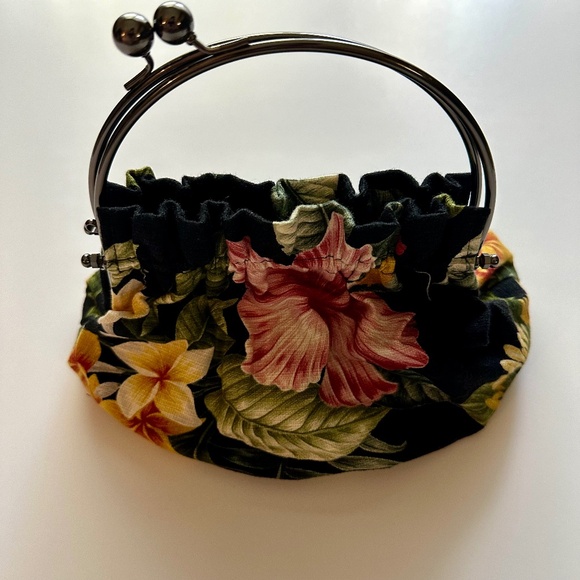 Ky Handbags - Hawaiian Purse Bag Ky's Metal Handle Cotton Vintage 1990s Floral Aloha Beachy